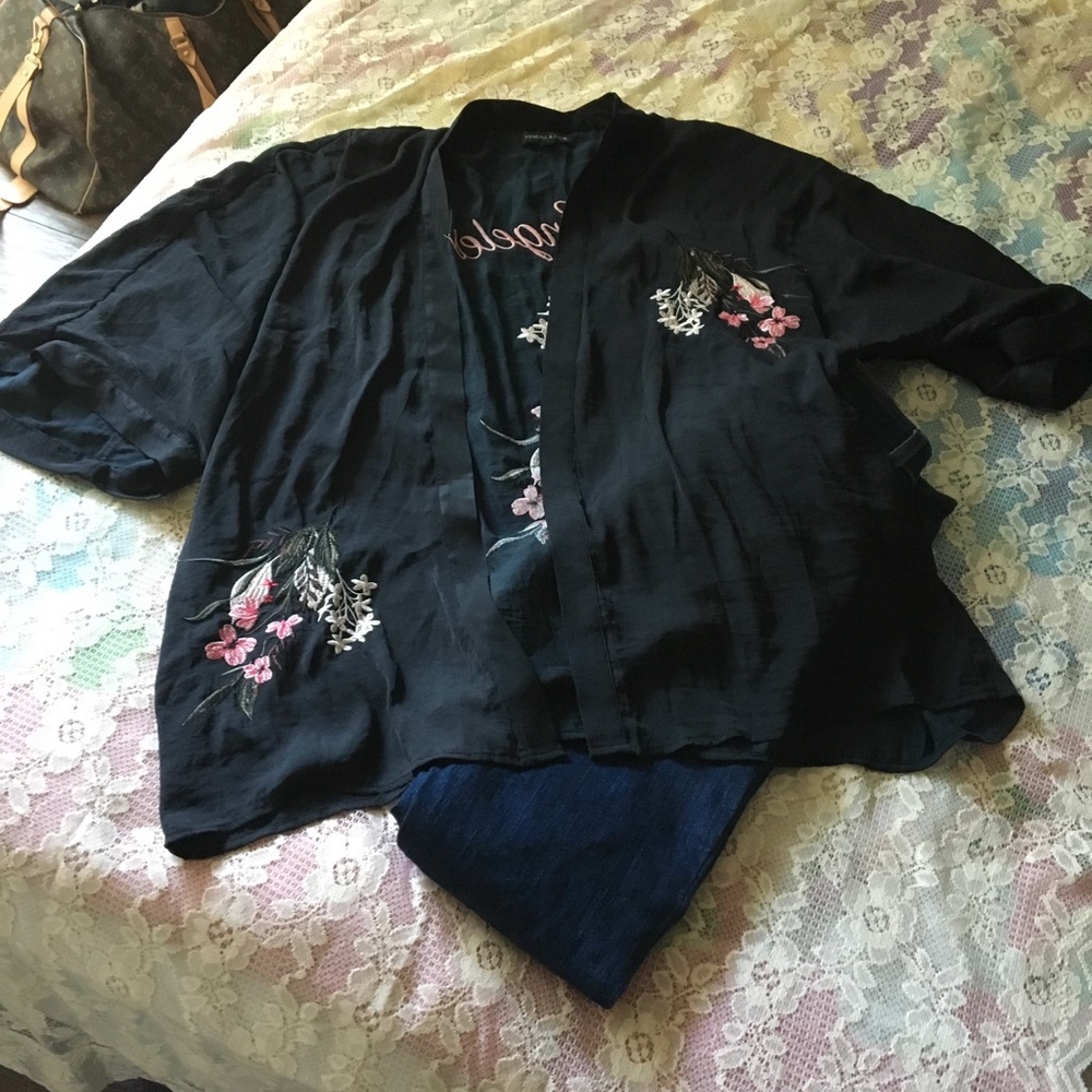 Black kimono